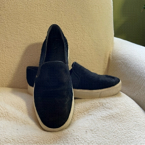VINCE low faux fur slip on sneakers